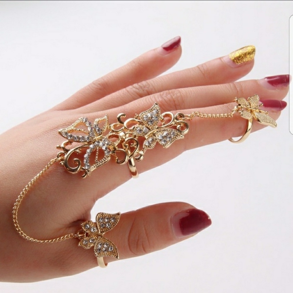 🥳GIFTED 🥳🦋 FLOWER AND BUTTERFLY RING 🦋 - Picture 1 of 3